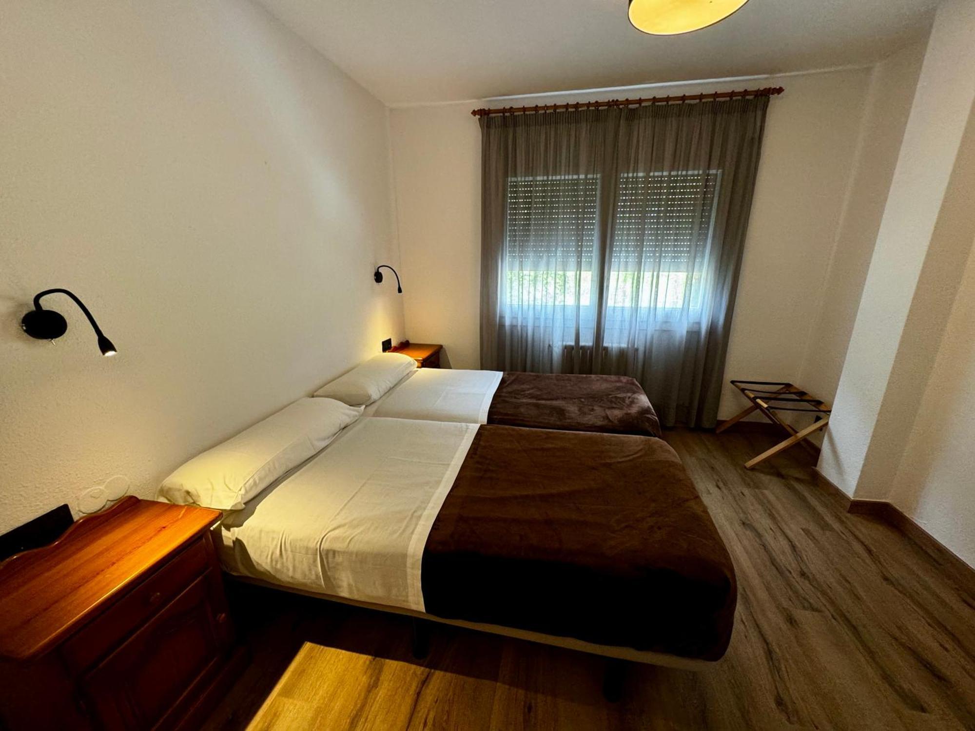Apartamentos Turisticos Poblado Arinsal Luaran gambar