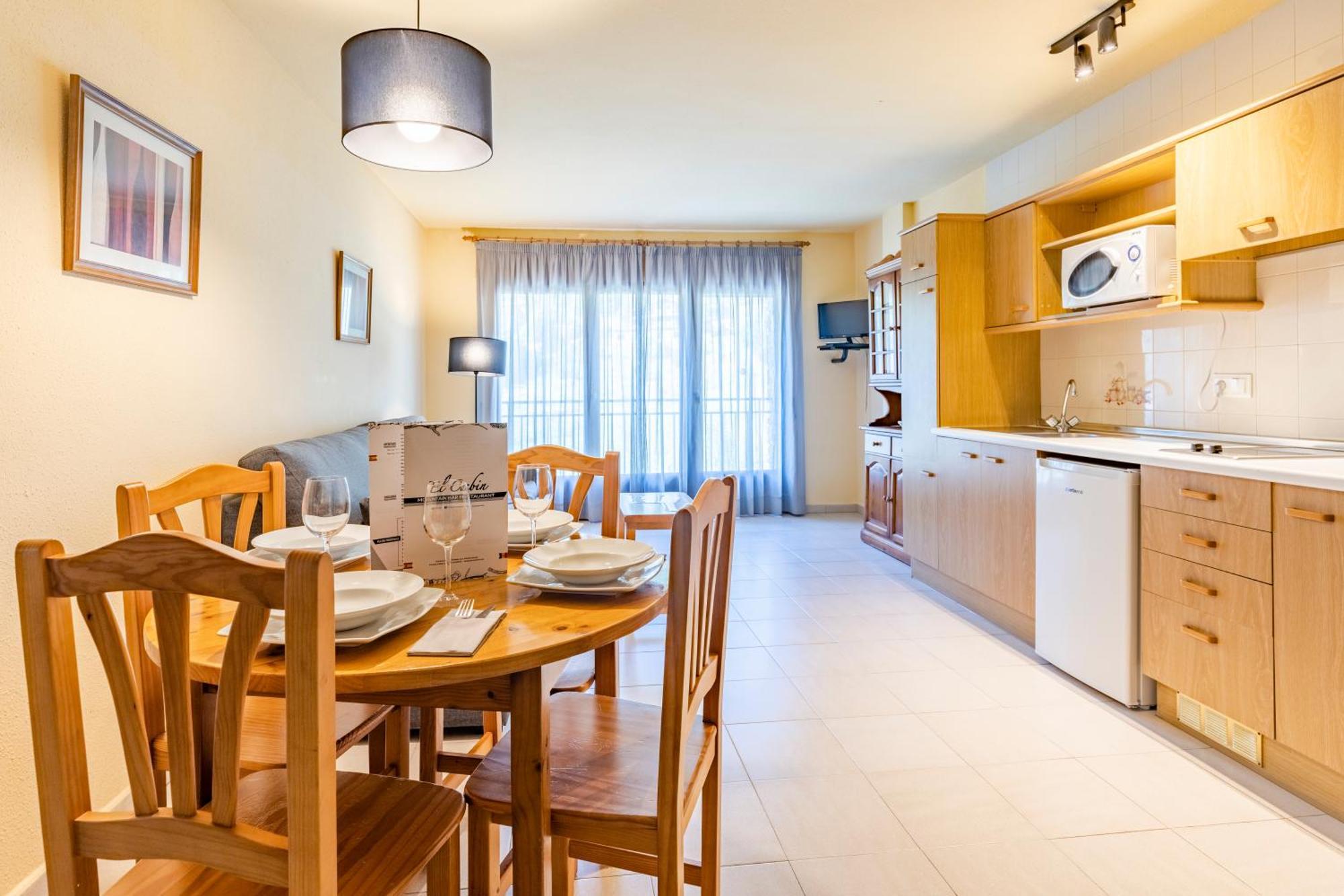 Apartamentos Turisticos Poblado Arinsal Luaran gambar