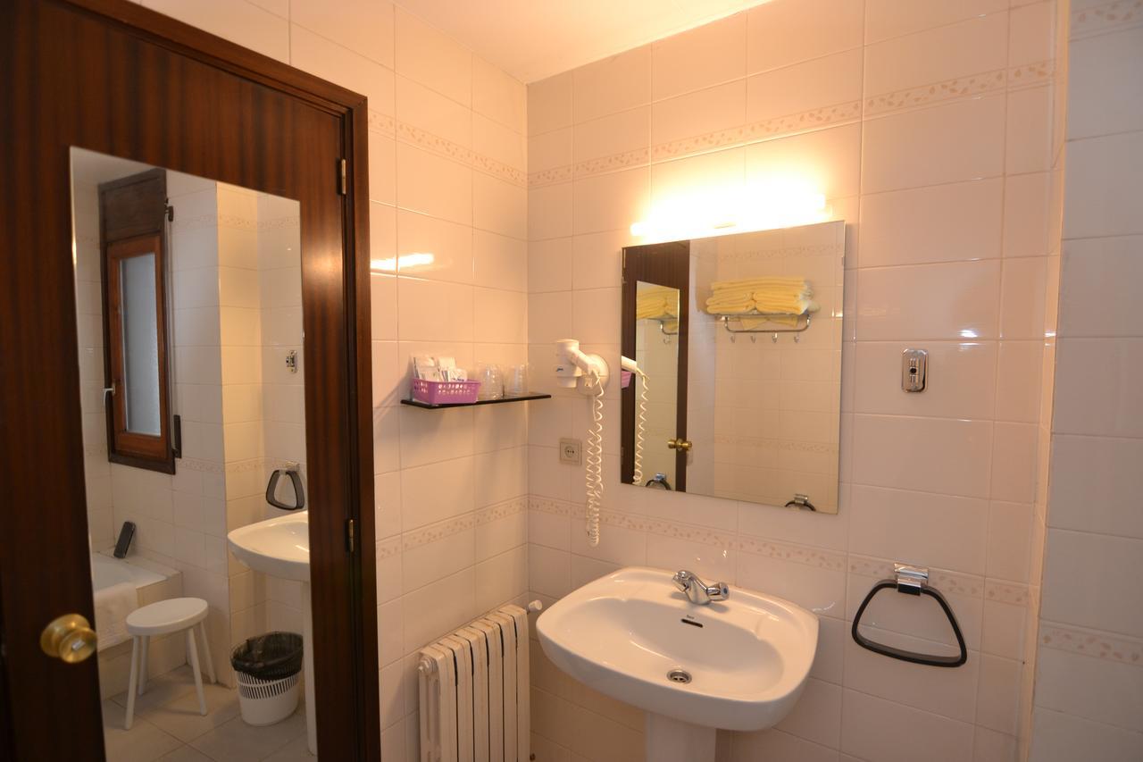 Apartamentos Turisticos Poblado Arinsal Luaran gambar