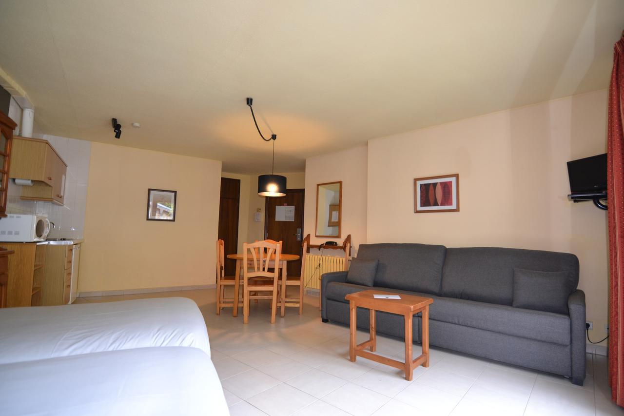 Apartamentos Turisticos Poblado Arinsal Luaran gambar