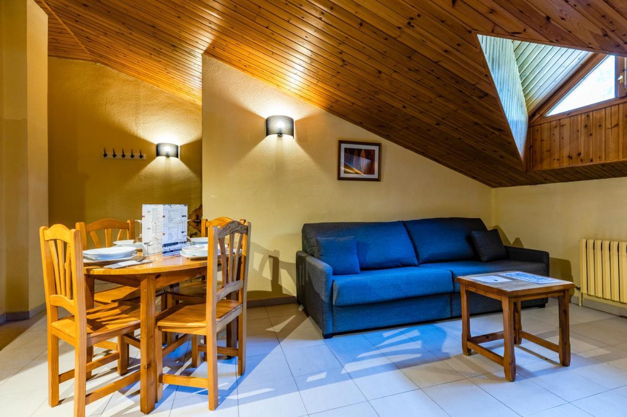 Apartamentos Turisticos Poblado Arinsal Luaran gambar